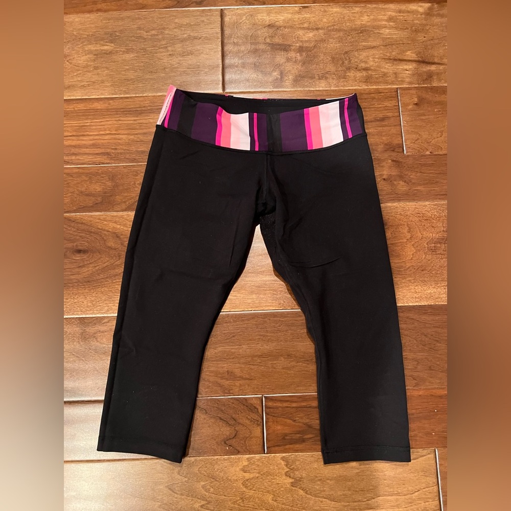Lululemon black wunder under leggings size 10
